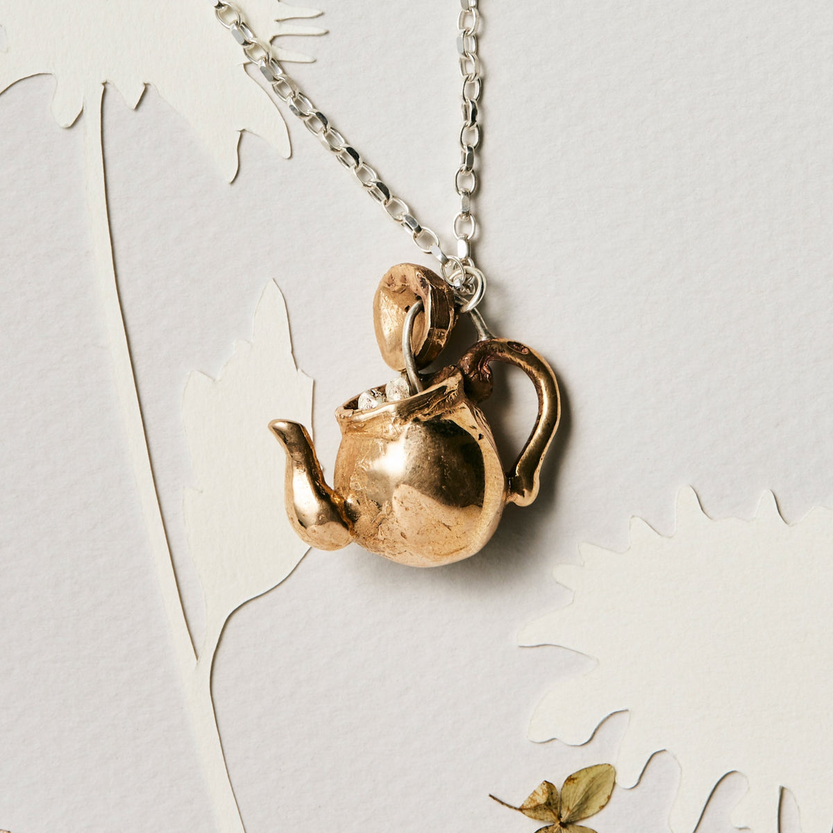 Alice In Wonderland Teapot Necklace - Literature Gift for Book Lover - Alice  in Wonderland Gift – Literaryemporiumwholesale