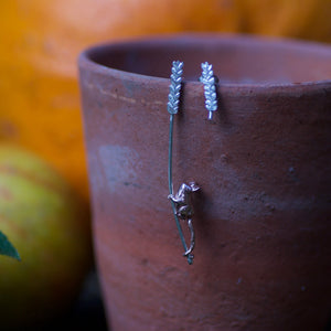 Asymmetric Harvest Mouse and Wheat Studs